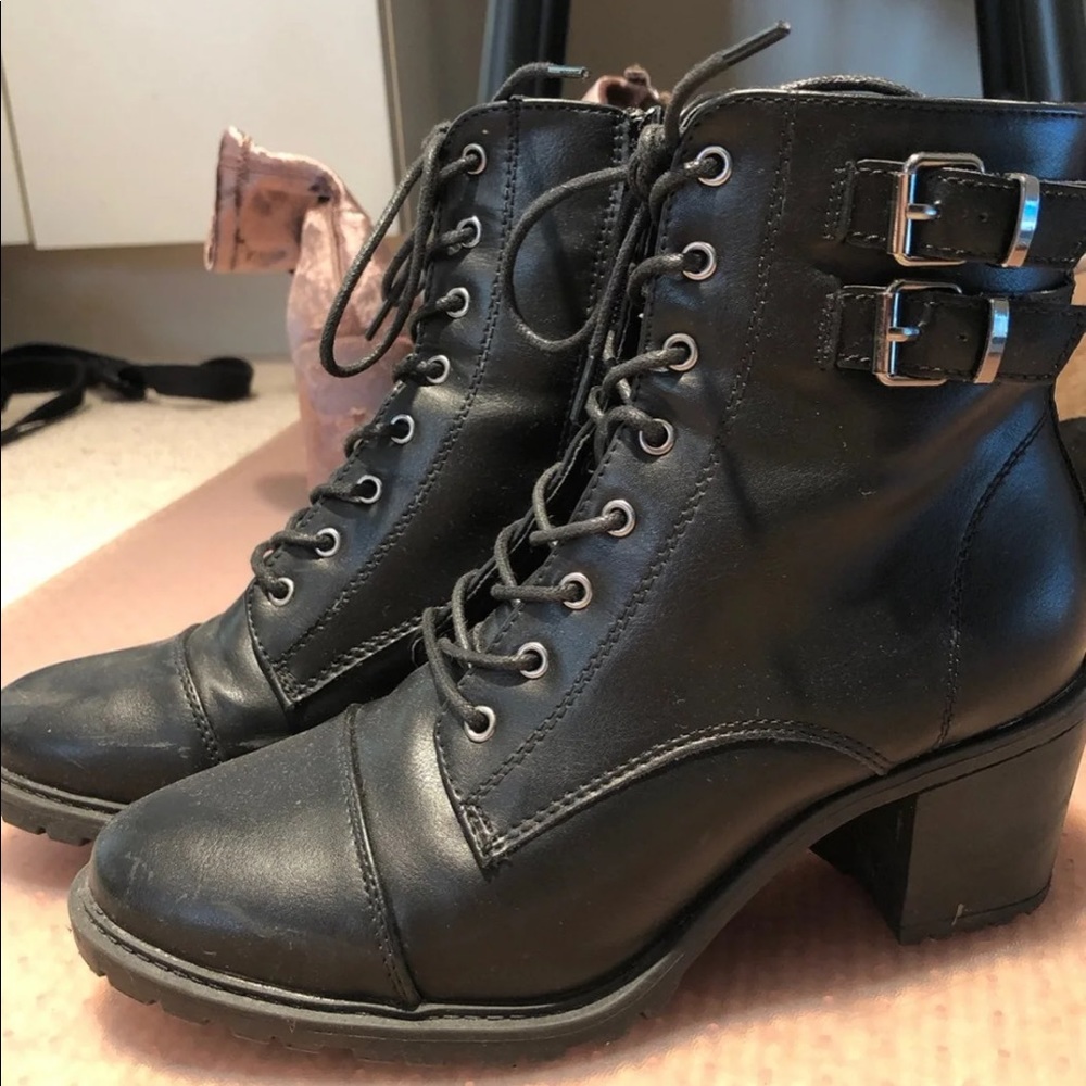 Combat boots